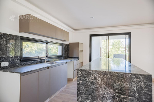 Imagen 22 de 30 de Casa En Venta En El Canton - Maroto Propiedades