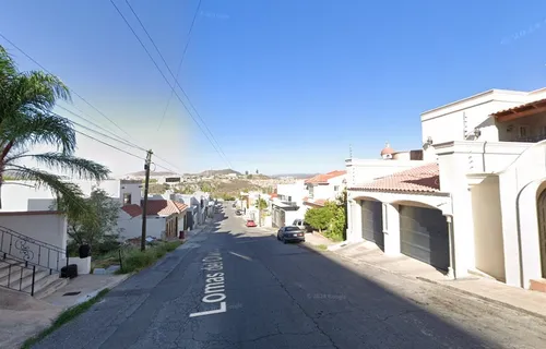 Casa Ubicada En Fracc. Lomas Altas Iv, Chihuahua, Chih. Con 5 Recamaras Y 296m2. Muy Cerca De Parque Metropolitano Tres Presas El Rejón.