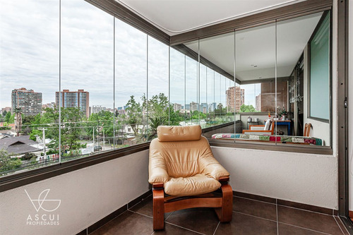 Amplio Departamento En Venta De 3 Dorm. En Las Condes