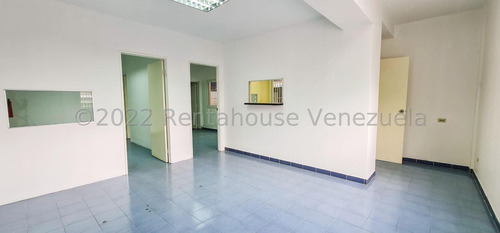 Imagen 13 de 26 de George Tahan #23-9931 Venta Excelente Edificio Industrial De 4 Pisos De 280 M2 Cada Planta, Más Dos Galpones De Aproximadamente 1.300m2, Con La Mejor Ubicación En El Km 1 De Mariche, En Urbanización I
