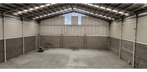 2.300m2 Bodega Arriendo En Copacabana