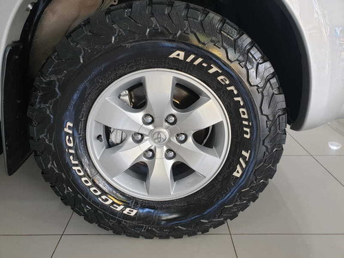 Toyota Hilux 2.7 Srv Cd 4x4 At