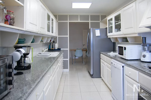 Beverly Tower Punta Del Este, Maldonado Uruguay, Apartamento De 3 Dormitorios En Venta En Torre De Jerarquia.