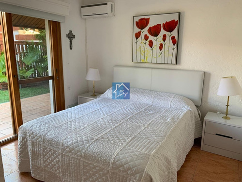 Casa En Venta, Pinares, Punta Del Este- Ref: 736