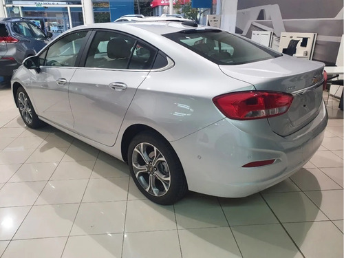 Imagen 4 de 17 de Chevrolet Cruze Premier 4p 2022 0km
