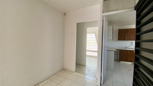 Local Comercial En Arriendo En Recoleta