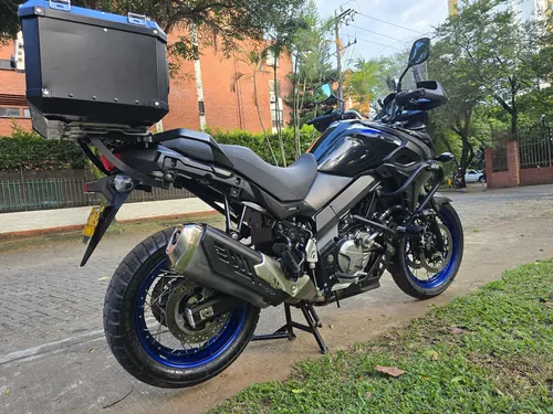 Suzuki Vstrom 650 Xt 2023 Negra Como Nueva Unico Dueño