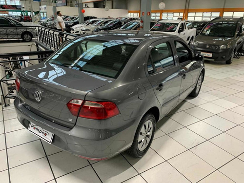 Imagem 4 de 10 de Volkswagen Voyage 2014 1.6 Vht Total Flex 4p