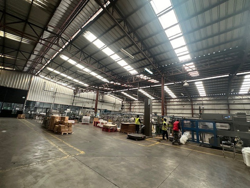 Excelente Bodega Con Oficinas En Quilicura | Bien Mantenida