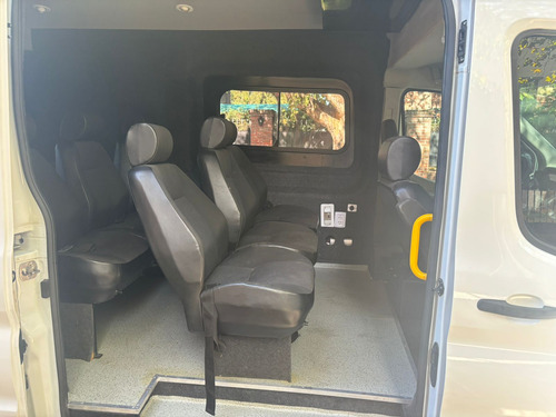 Ford Transit 2.2 Furgon Mediano 350m