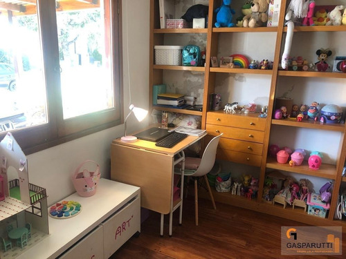 Imagen 21 de 30 de Casa En Venta 5 Ambientes, Aranjuez Con Galería Y Pileta!