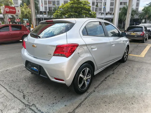 Chevrolet Onix 1.4 Ltz 5 p