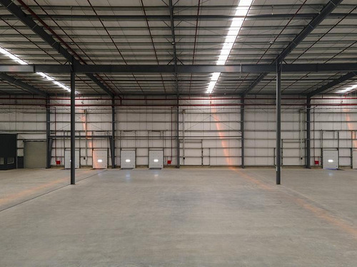 Excelente Deposito Con Estructura Astori En Perfecto Estado, Dock De Carga, Amplias Playas