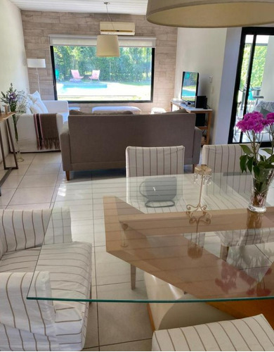 Casa Con Muy Buena Ubicación En Altos De Hudson I