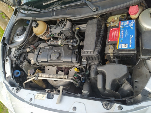 Imagem 6 de 6 de Peugeot 207 2012 1.4 Xr Flex 5p