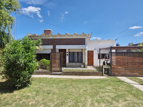 Oportunidad Casa Barrio Aeroparque 4 Ambientes Dueño Directo Apta Credito