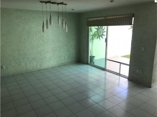 Imagen 3 de 11 de Casa En Renta En Fraccionamiento Bugambilias