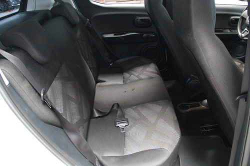 Imagem 10 de 14 de Fiat Mobi 1.0 8v Evo Flex Like. Manual