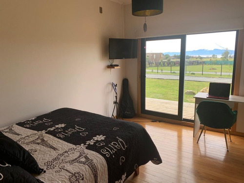 Casa En Venta De 7 Dorm. En Puerto Varas