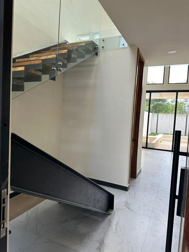 Casa En Venta Merida, Temozon Norte En Privada, Modelo Betha, A 9 Meses.