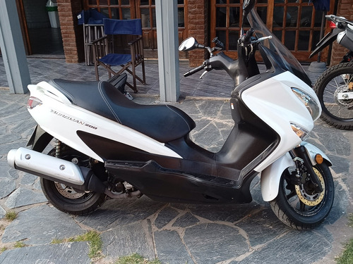 Suzuki Burgman 200