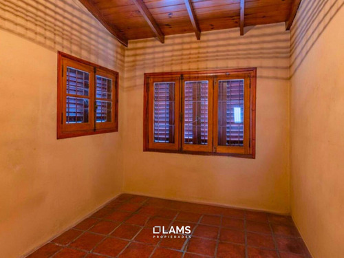 Alquiler Comercial/porfesional - Casa 4 Ambientes - Zona Guemes
