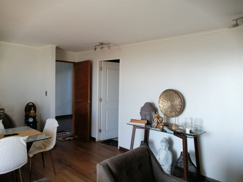 Departamento En Venta De 3 Dorm 2 Est + 1 Bod. En La Flo