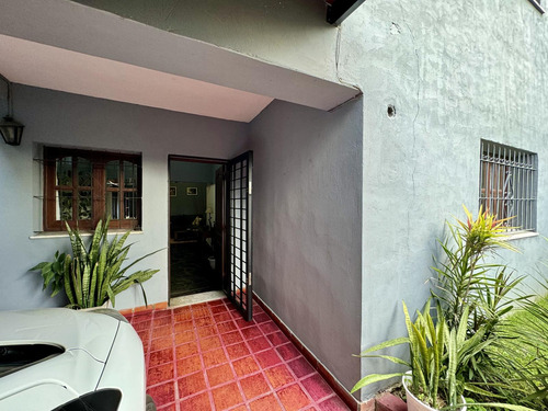 Suipacha 2800 - Casa De 3 Dormitorios En Venta Con Pileta - Rosario, Parque Casado