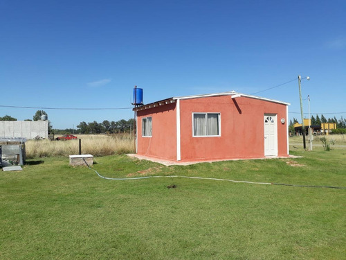 Casa En Venta - 1 Dormitorio 1 Baño 1 Cochera - 750mts2 - Coronel Brandsen