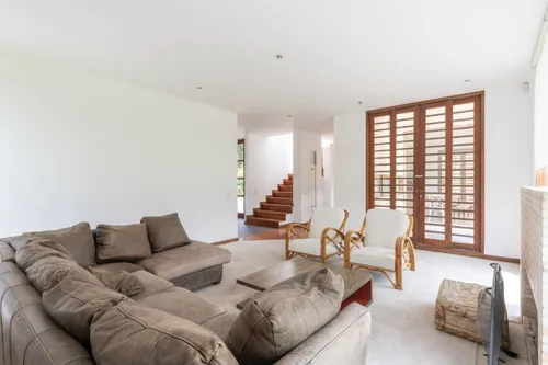 Casa En Venta En Canelon. Cod V5821