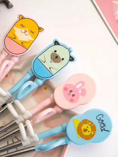Pauzinhos chineses aprendendo design de desenhos animados para crianças