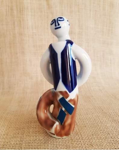 Bellísima Figura Masculina En Porcelana Sargadelos