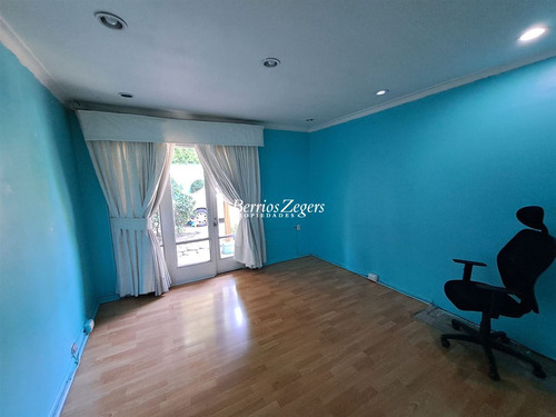 Casa En Venta De 6 Dorm. En La Reina