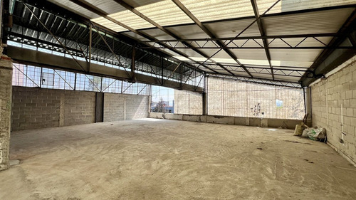 Renta Local Comercial En Olivar De Los Padres.