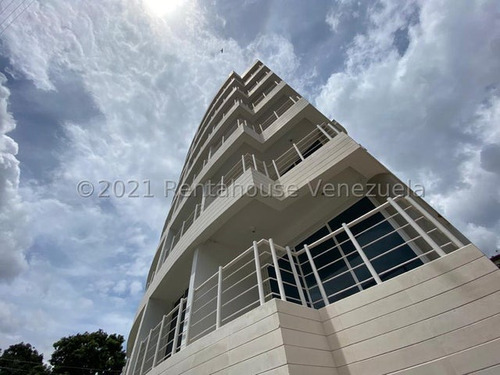 Espectacular Apartamento Planta Baja En Venta, Ubicado En Edificio A Estrenar De La Urbanización El Pedregal Mls #23-28454 Carmen Febles