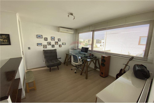 Imagen 9 de 19 de Casa En Condominio Alkura Colina 4d+4b Semi Nueva