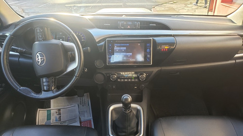 Toyota Hilux 3.0 Cd Srv Tdi 171cv 4x2 - B3 2016