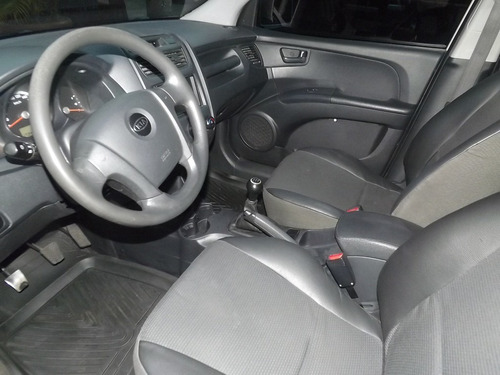 Kia Sportage .