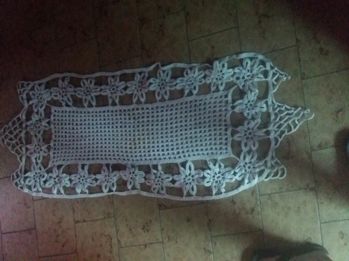 Camino De Mesa Artesanal Flores Crochet Algodón 140x45 Cm (Usado)