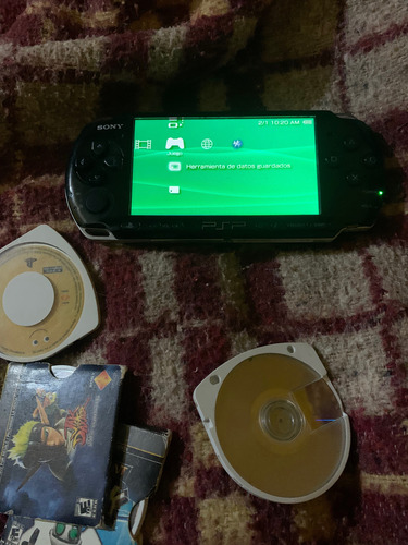 Consola Sony Psp 3000 17 Juegos Instlds 5 Fisicos , Cargador Negro (Usado)