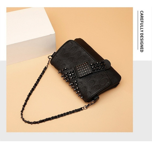 Descuento. Aplicable A: Bolso Mujer Remachado Negro