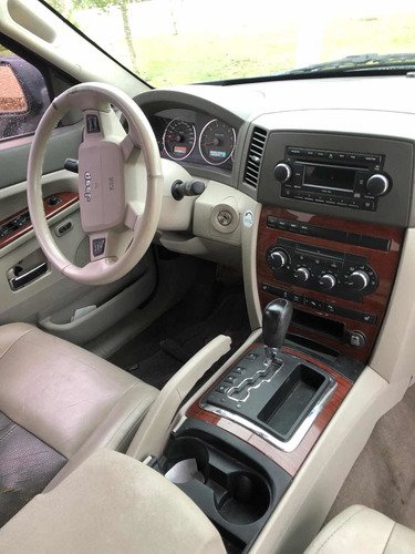 Imagen 2 de 9 de Jeep Grand Cherokee 2006 Limited V8 Power Tech 4x2 At
