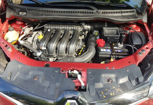 Imagen 8 de 8 de Renault Captur 2.0 Intens 2017 / Nafta / Mendoza