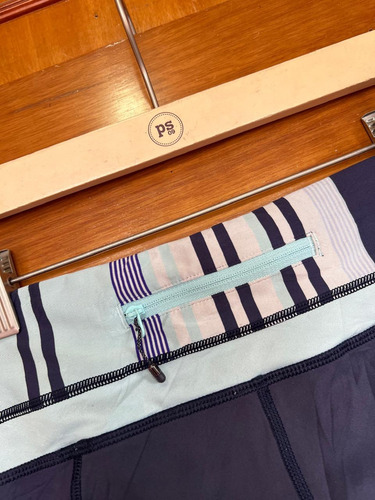 Leggings Deportivos Lululemon Morado Y Azul Talla 4 (Usado)