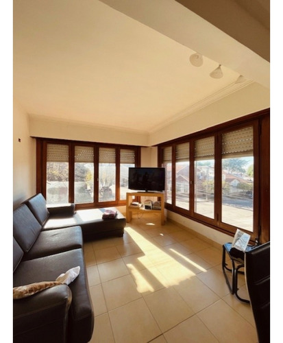 Venta Ph 4 Amb. C/ Dep. Primer Piso. Chauvin