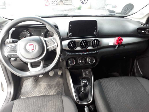 Fiat Cronos 2019 1.3 Drive Flex 4p