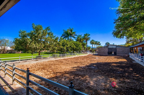 Rancho De Lujo Con Picadero Y Salon De Eventos En El Sur De Zm Guadalajara
