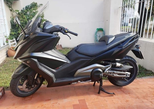 Kymco Ak 550