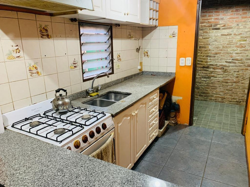 Imagen 4 de 21 de Ph De Tres Dormitorios, Parrilla Y Entrada Para Auto - San Justo