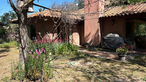 Casa En Parcela En Arriendo De 4d/3b En Calera De Tango